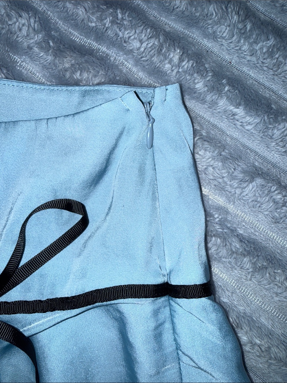 NWOT UO Kimchi Blue Light Blue Ruffle Mini Skirt with Black Bow Trim - Size XS - Picture 4 of 7